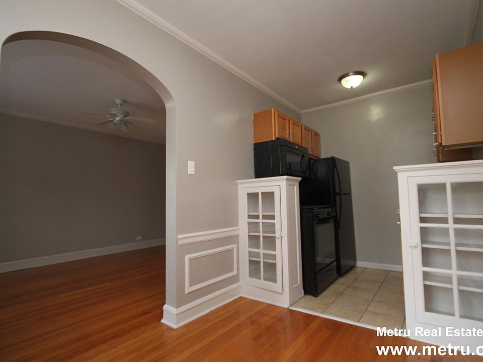 1st image of 1301 W Argyle St APT 110