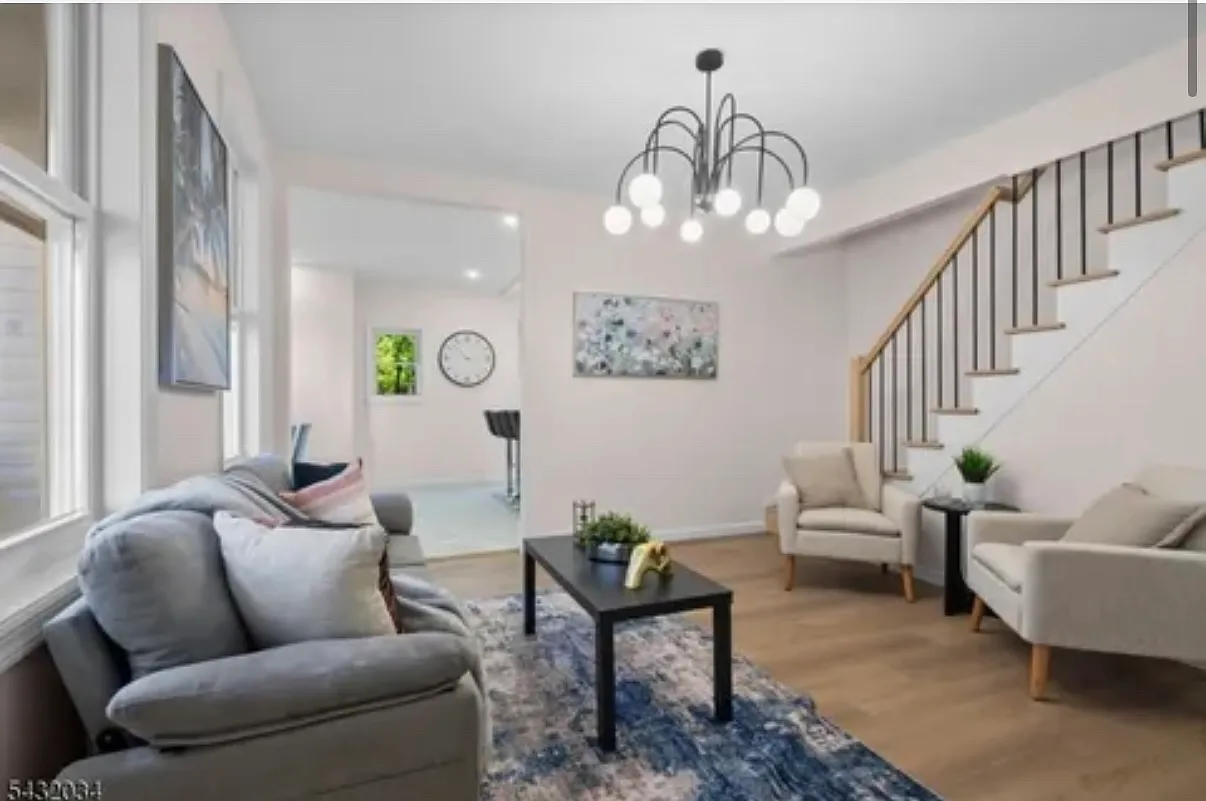 2 bed, 1050 sqft, $2,950 — Photo 2