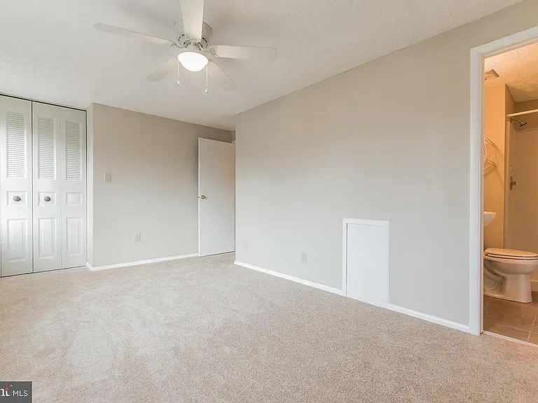 11167 Captains Walk Ct — Photo 8