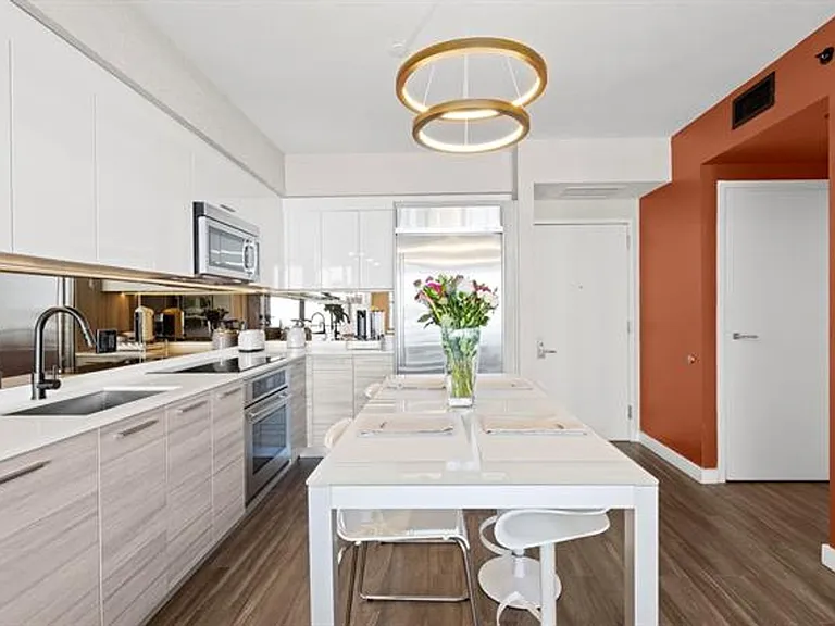 1300 Brickell Bay Dr #2105 — Photo 7