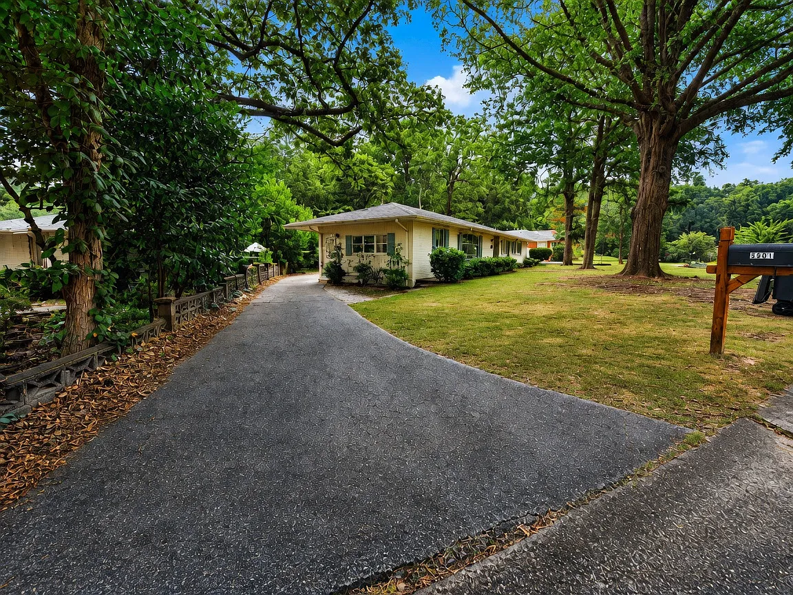 3 bed, 1627 sqft, $2,350 — Photo 3