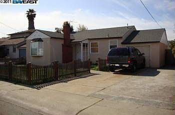 2nd image of 15215 Farnsworth St