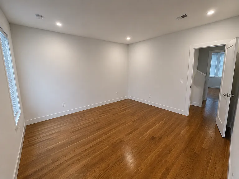 58 Rogers St — Photo 11