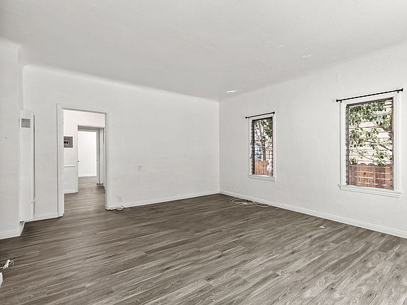 3rd image of 414 N Maple Dr Unit 102
