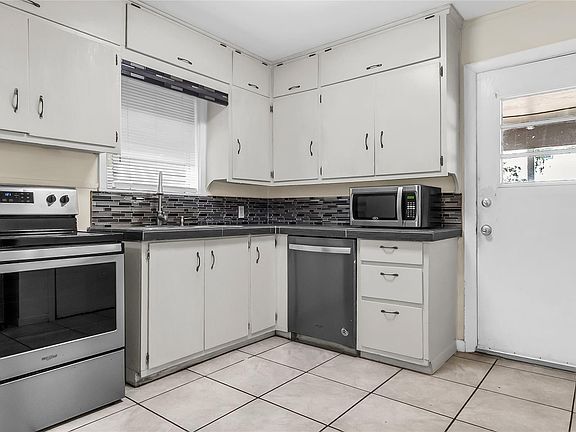 5th image of 501 S Perry Ave
