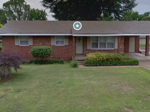 107 Wisconsin Ave, Muscle Shoals, AL 35661