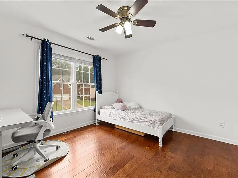 790 Milton Oaks Dr — Photo 38