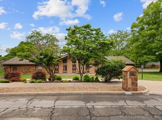 3005 Cambridge Ct, Bartlesville, OK 74006