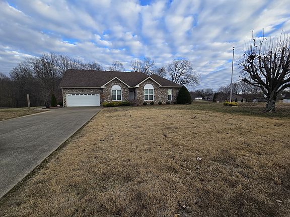 3rd image of 1583 Rosebury Ln
