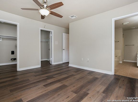 5th image of 23 Courtside Cir