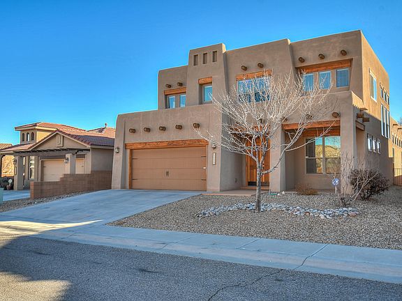 3rd image of 1004 Cristanos Dr