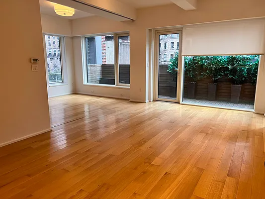 Rented by Chase Global M Realty LLC | media 18