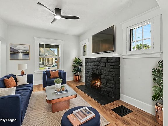 2nd image of 3011 Frazier St
