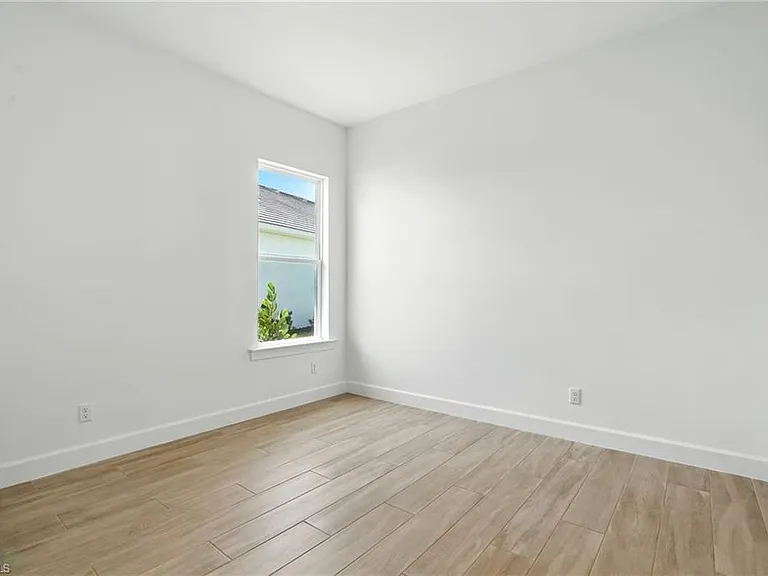 18301 Terracina Dr — Photo 26
