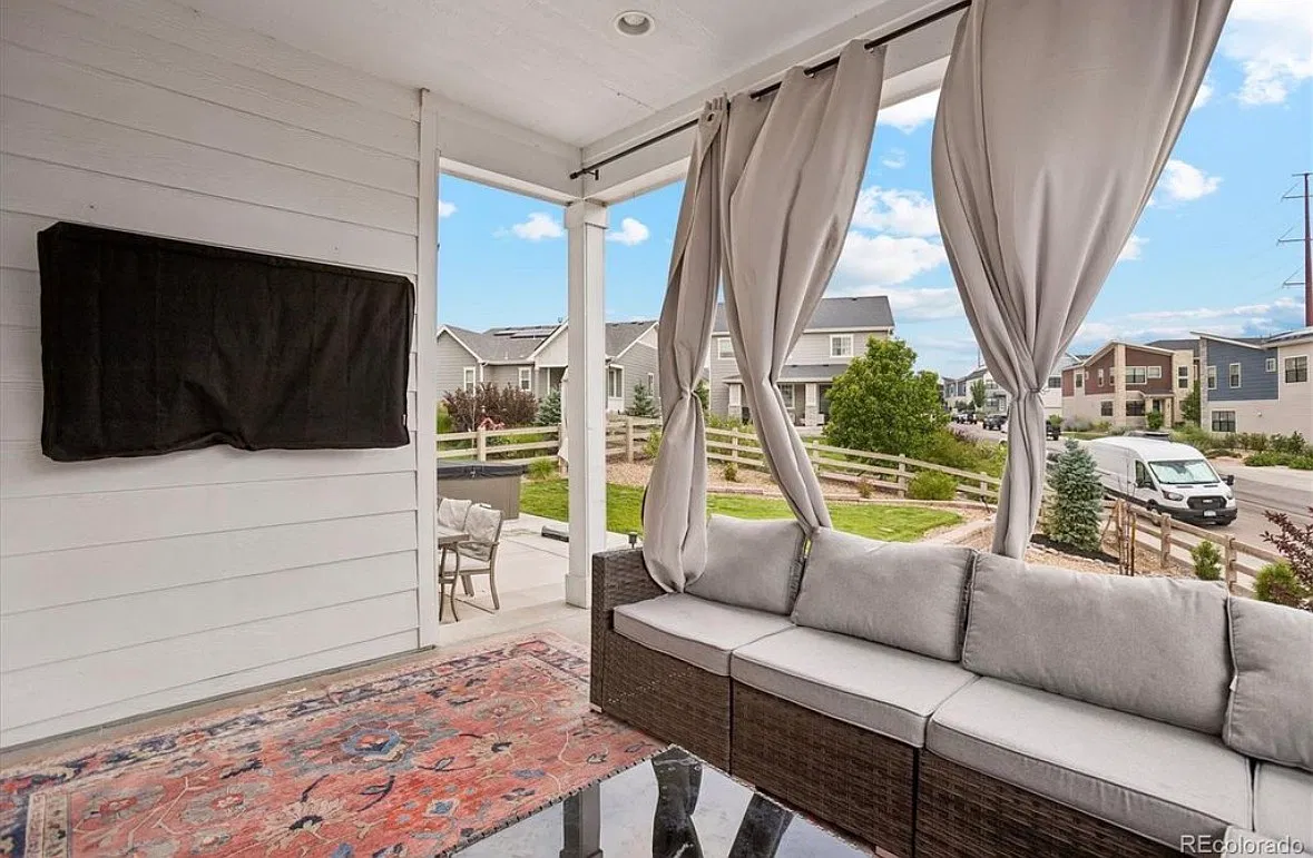 4 bed, 1839 sqft, $3,800 — Photo 4