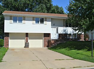 226 Cracklewood Ln, East Peoria, IL