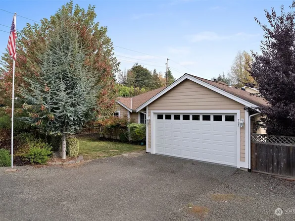 707 Sylvan Way, Bremerton, WA 98310