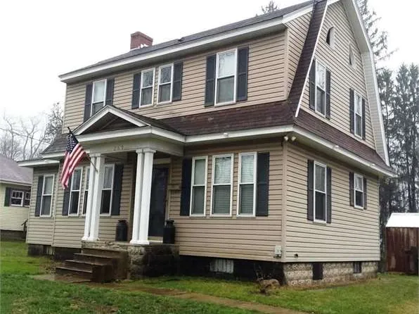 269 Montgomery St, Montgomery, PA 17752