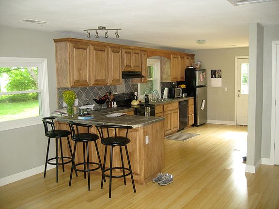 3rd image of 531 S Washington Ave