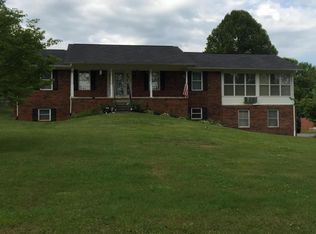 3617 Lakeside Dr, Louisville, TN 37777