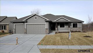 1st image of 18364 Honeysuckle Dr