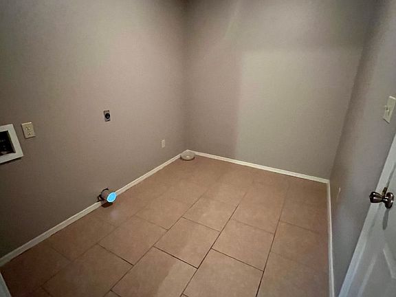 2nd image of 1600 Mitzi Ln