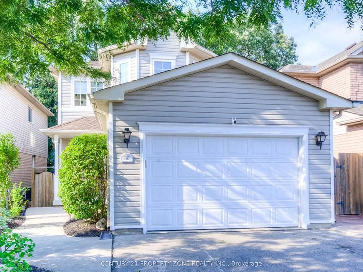 4 bed, $3,100 — Photo 1