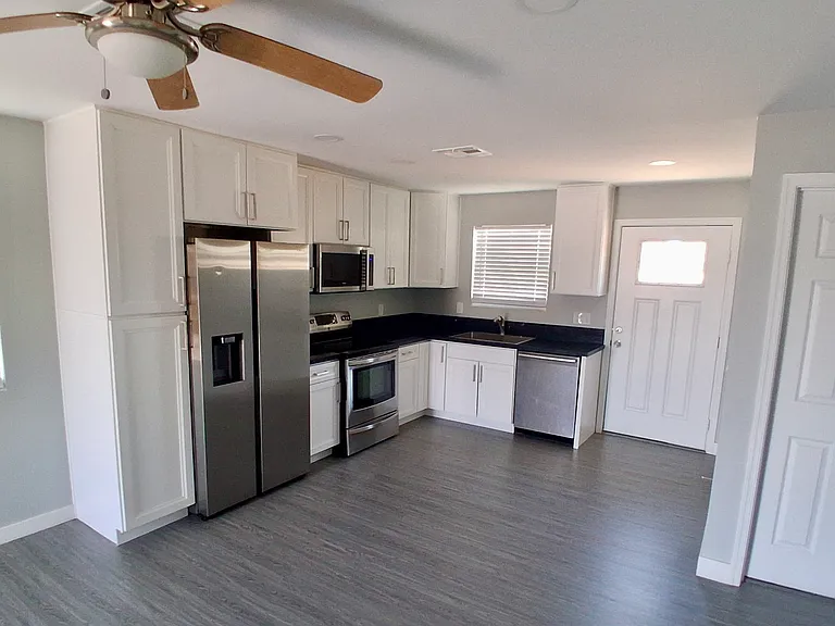 1722 S 4th St — Photo 3