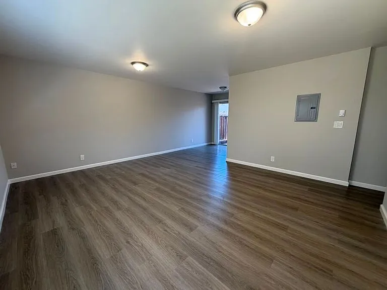 300 Warren Ave #2 — Photo 19
