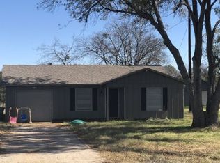 3493 Country Club Rd, Denton, TX 76210