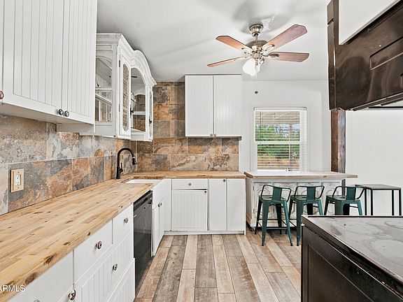 3rd image of 6306 W VINEYARD Road