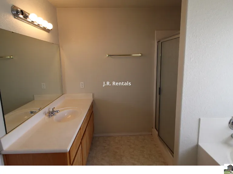 1906 Flagstaff Dr — Photo 89