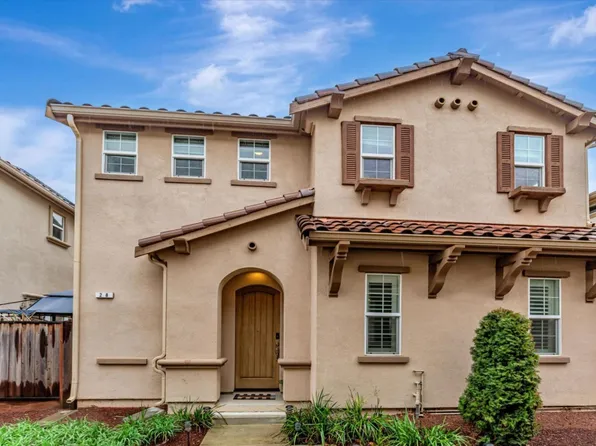 28 Caspian Way, Gilroy, CA 95020