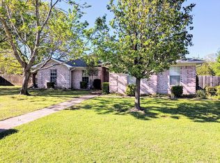 6025 Glenwood Dr, Paris, TX 75462