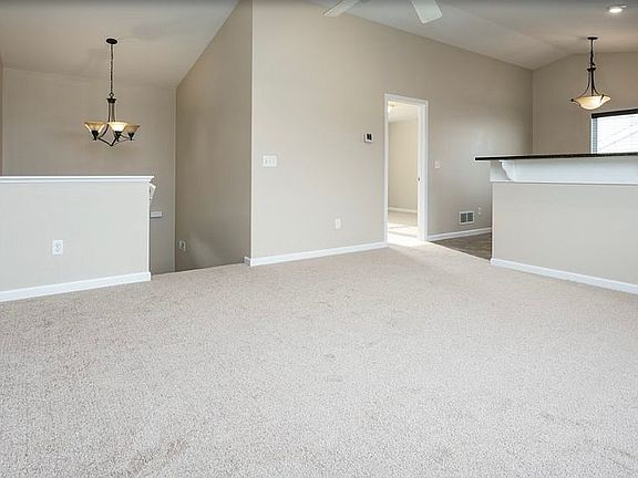 3rd image of 1738 Grovenberg Ct