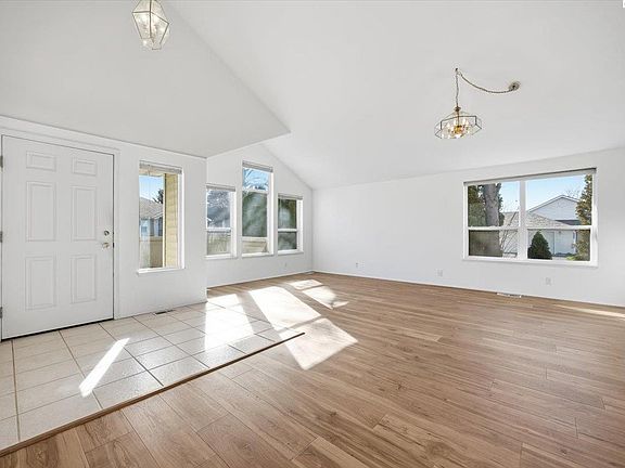 5th image of 3527 S Huntington Loop