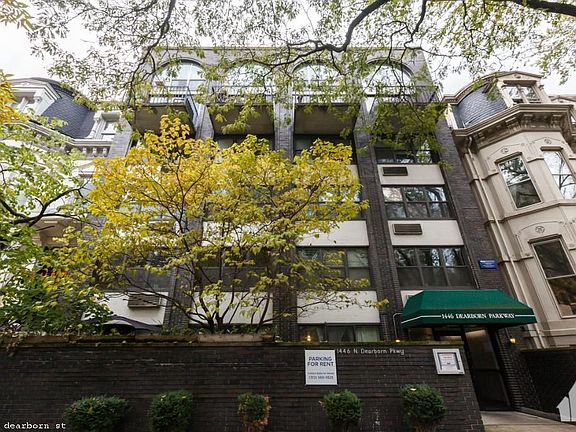 4th image of 1446 N Dearborn St #415