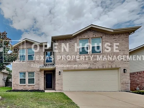 1056 Silver Spur Ln, Fort Worth, TX 76179