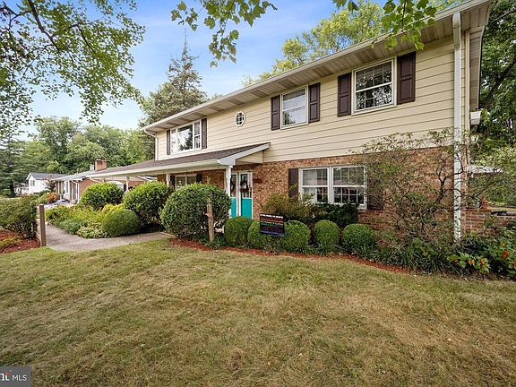 2nd image of 9714 Dale Dr