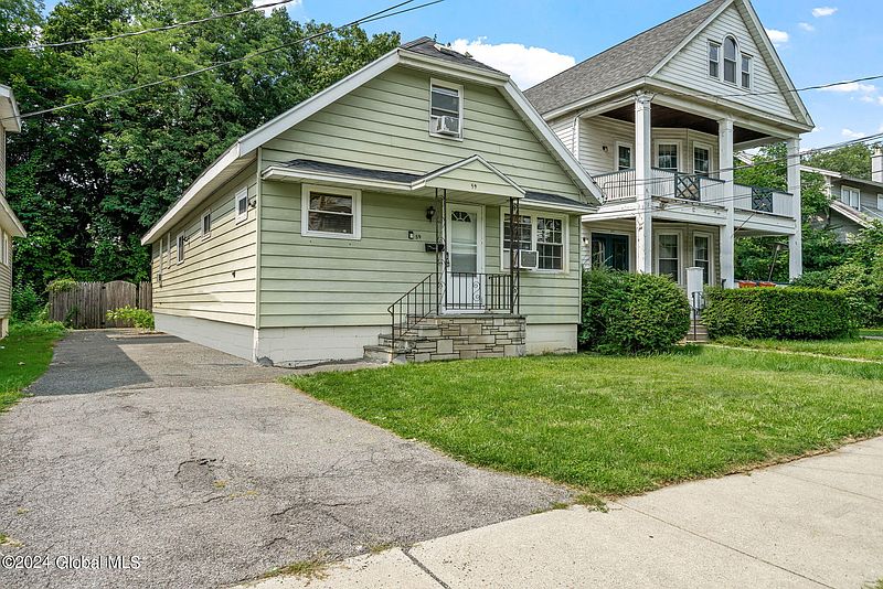 2nd image of 59 Pinewood Avenue