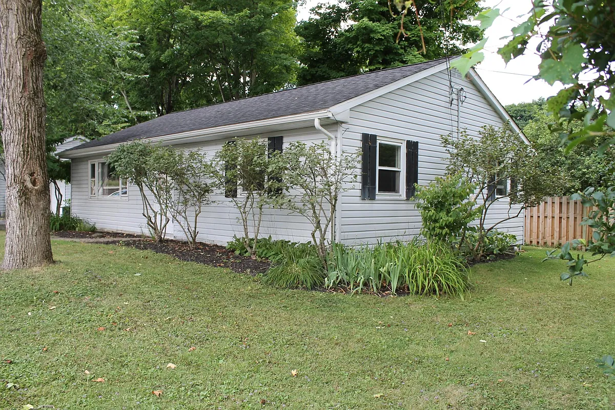 Building Photo - 16424 Mogul St #16424
