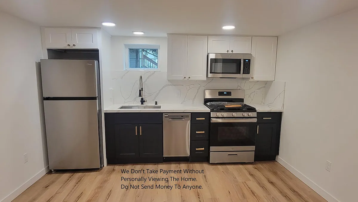 Building Photo - 4209 S Hudson St #B