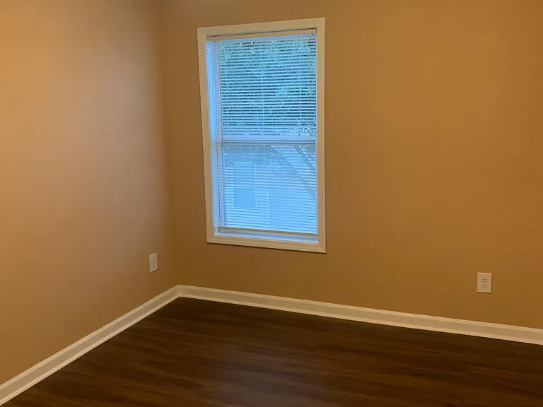2179 Executive Dr — Photo 21