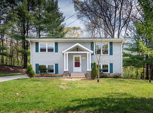 701 Brownwood Dr NW, Roanoke, VA 24017