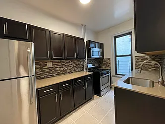 Rented by Hillel Realty Group