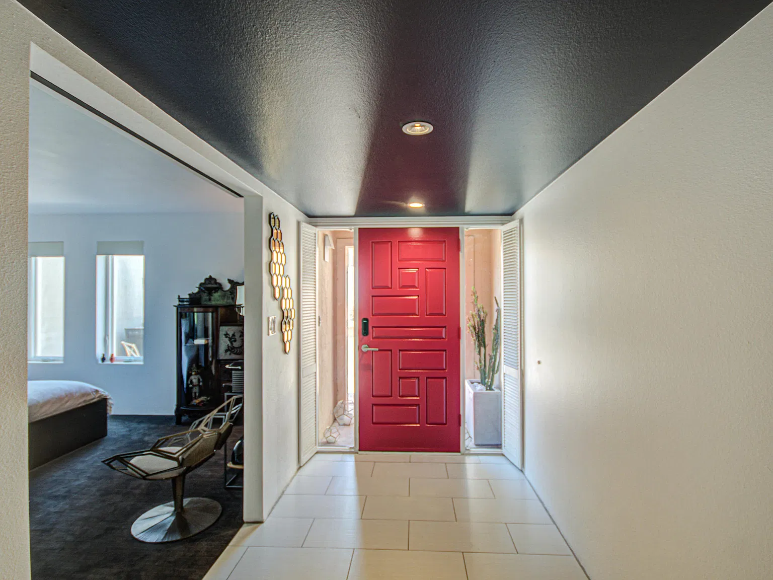 20th & Camelback — Photo 4