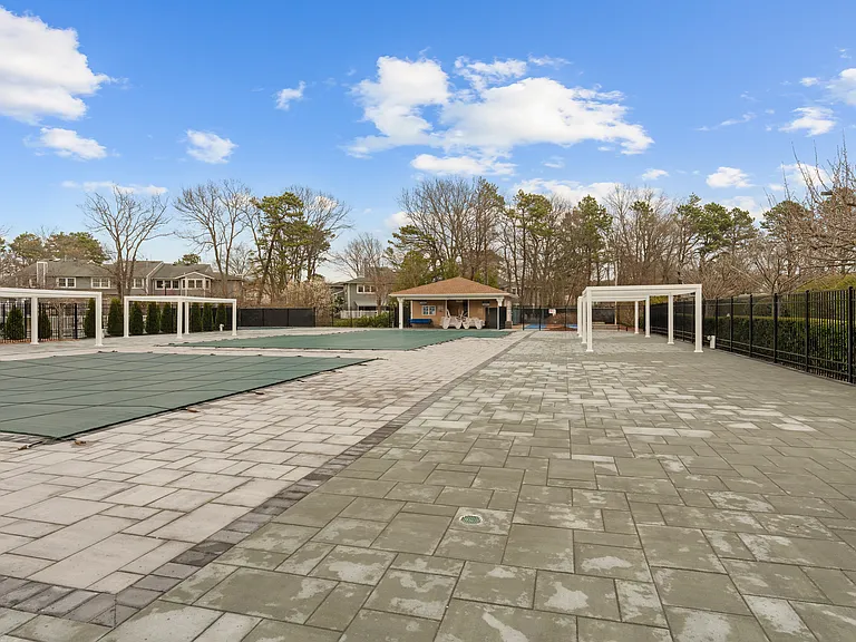 Colony Dr — Photo 33