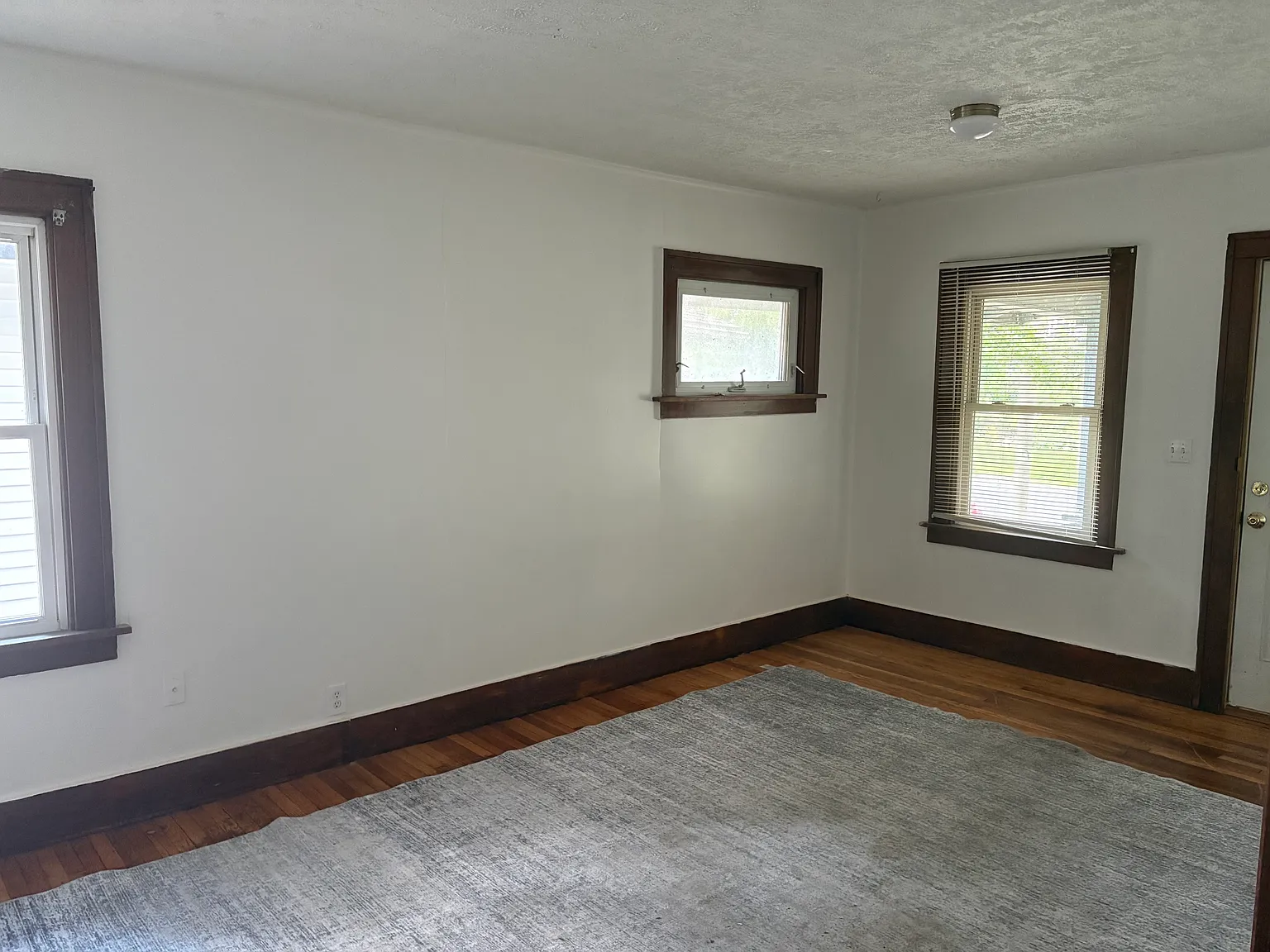 2 bed, 900 sqft, $850 — Photo 3
