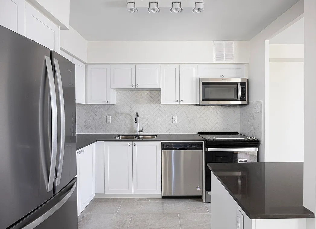 2450 Weston Rd. — Photo 3