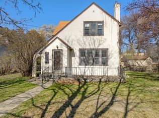 810 3rd St SE, Minot, ND 58701